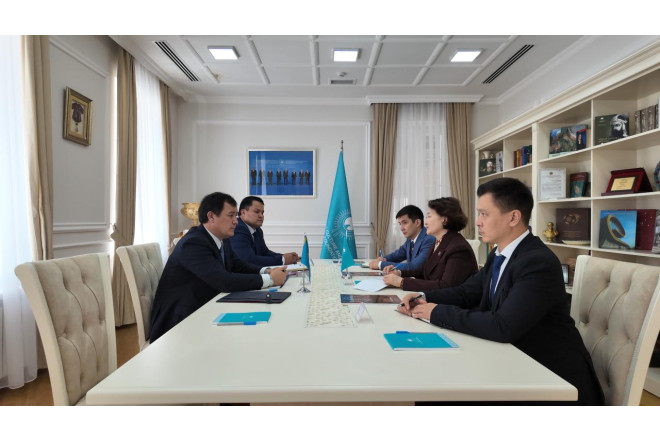 Alibek Bakayev Türk Mədəniyyəti və İrsi Fondunu ziyarət edib 