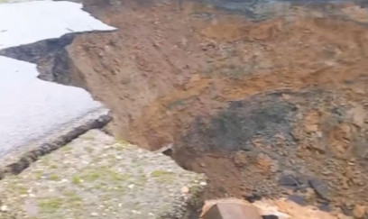 Qusarda sel yolun bir hissəsini yudu - VİDEO