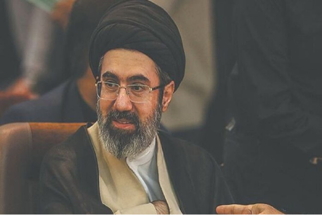 Xamenei: Bu hadisə ordunu sarsıtmayacaq 