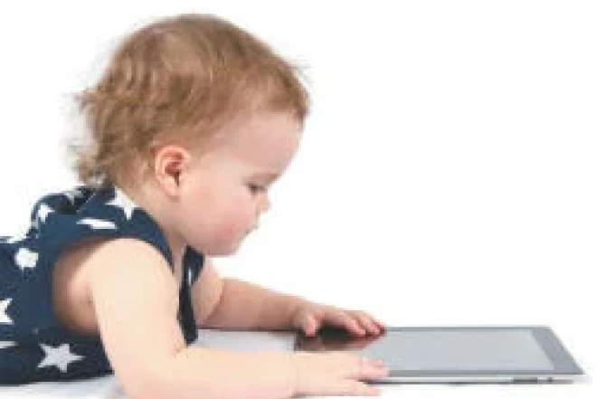 Valideynlərə ÇAĞIRIŞ: Uşaqları telefonlardan uzaq saxlayın – təhlükə artır!