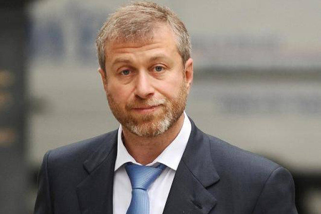 Roman Abramoviç dondulumuş pullarının bərpasını tələb edir 