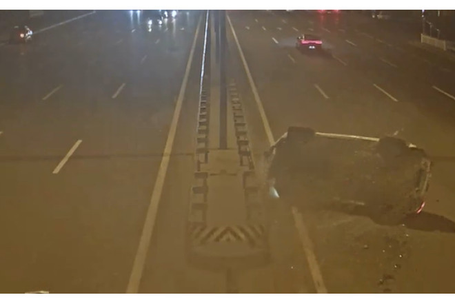 Aeroport yolunda maşın belə aşdı - ANBAAN VİDEO