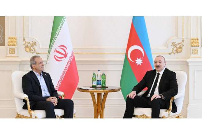 İlham Əliyev Məsud Pezeşkiana zəng edib
