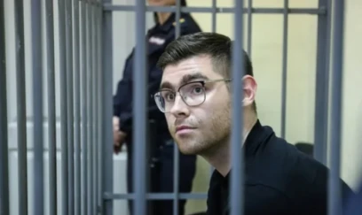 Məhkəmə polisə rüşvət verən jurnalisti həbsdə saxlayıb 