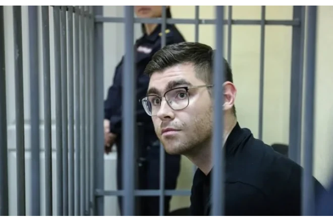 Məhkəmə polisə rüşvət verən jurnalisti həbsdə saxlayıb 