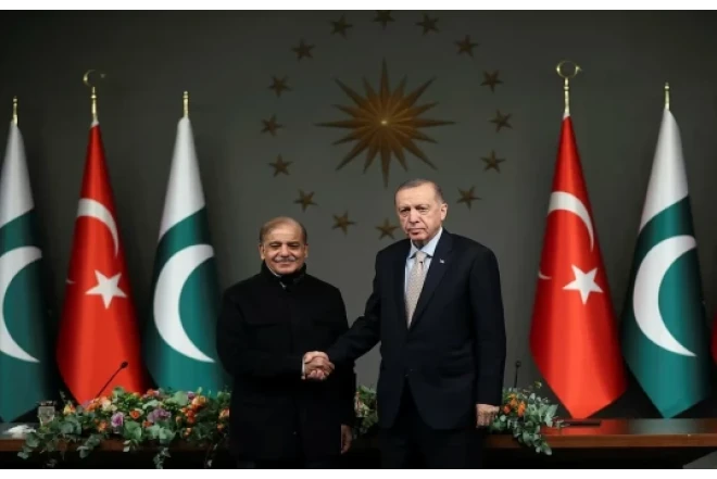 Ərdoğan Şahbaz Şəriflə İrandakı atəşkəsi müzakirə edib 