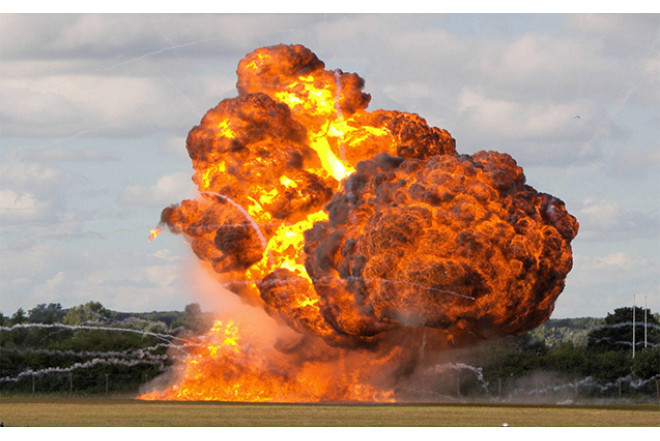 İrana məxsus adalarda - Partlayışlar