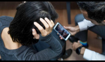 Onlayn tanışlıq dramı: kişi qadınla görüşü videoya çəkib həyat yoldaşına yolladı