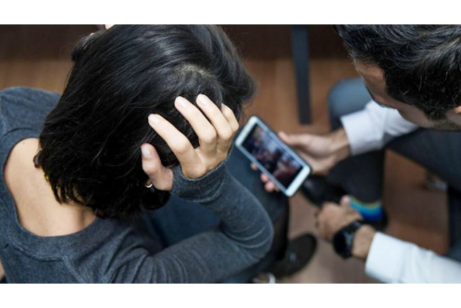 Onlayn tanışlıq dramı: kişi qadınla görüşü videoya çəkib həyat yoldaşına yolladı