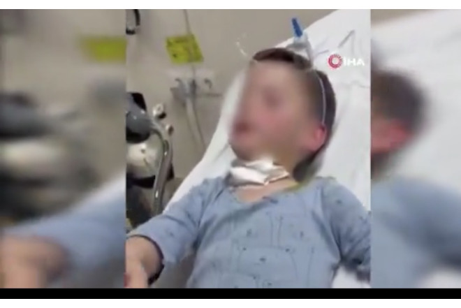 İki yaşlı uşaq bıçaqlanıb 