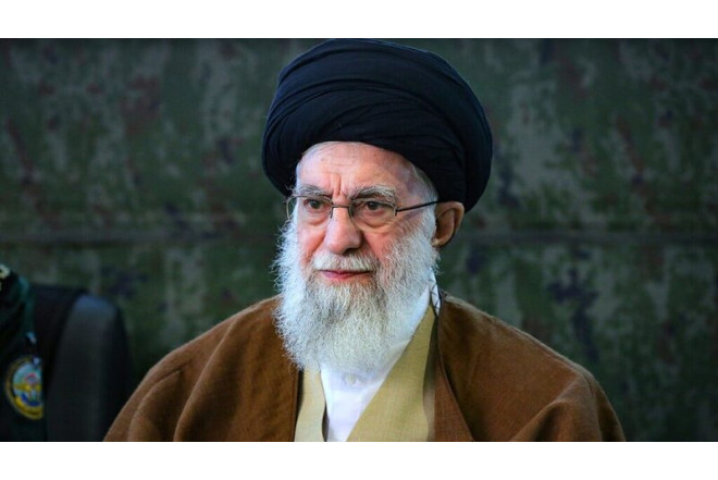 Xameneini belə andılar - VİDEO/FOTOLAR