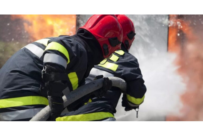 Tovuzda iki mərtəbəli ev yanıb, yaşlı kişi xilas edildi 