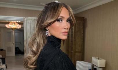 Cennifer Lopez Coachella səhnəsinə parlaq bodidə çıxdı - FOTO