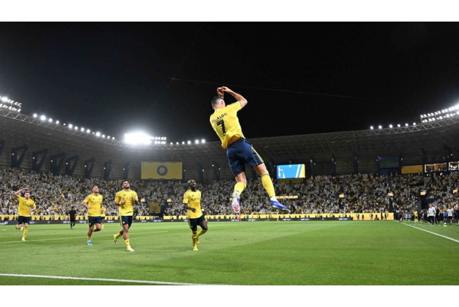 41 yaşlı Ronaldo bunu da etdi: Hər kəs ondan DANIŞIR - FOTO