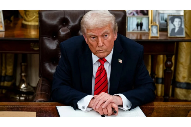 Tramp Hörmüz boğazının blokadasını açıqlayıb 