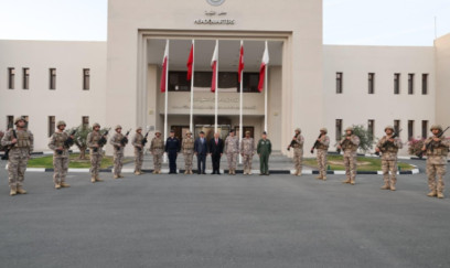 Türkiyənin müdafiə naziri Qətərə gedib  Türkiyənin müdafiə naziri Qətərə gedib 