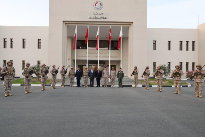 Türkiyənin müdafiə naziri Qətərə gedib  Türkiyənin müdafiə naziri Qətərə gedib 