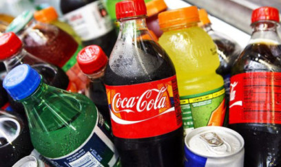 “Coca-Cola” və qazlı içkilər barədə xəbərdarlıq: sağlamlığa ciddi təsirlər