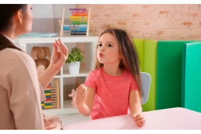 Mütəxəssis açıqladı: Ünsiyyət problemi təkcə nitqdən qaynaqlanmır