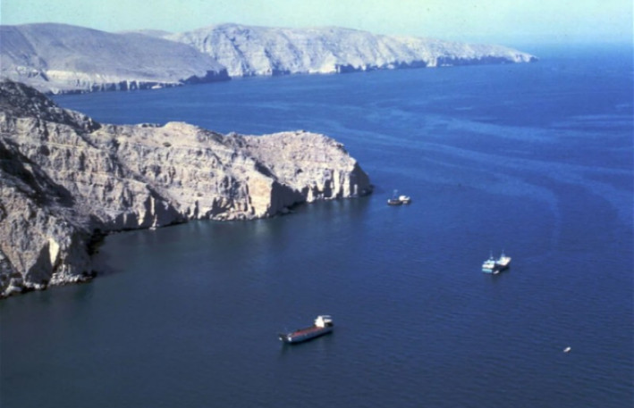 İran Hörmüz boğazını açdı 