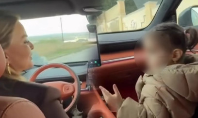 Bağça müdirəsi yol hərəkəti qaydalarını heçə saydı - VİDEO 