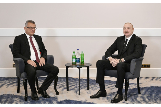 Prezident həmkarı ilə görüşdü - FOTO