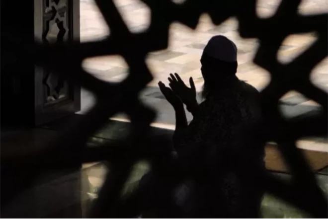 Evində dini yığıncaq keçirdi, cəzalandırıldı