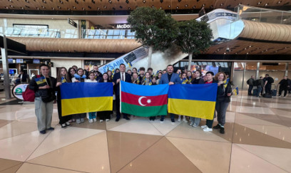 Daha bir qrup ukraynalı uşaq reabilitasiya üçün Azərbaycana gətirildi 