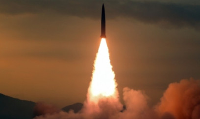 Şimali Koreya ballistik raketlər buraxdı 