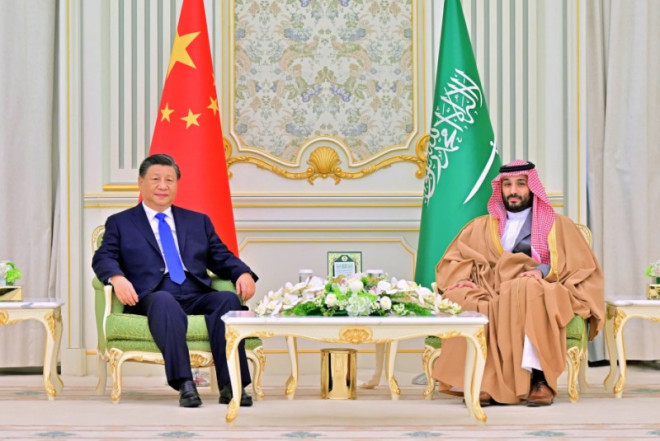 Cinpin Salmanla görüşdü 