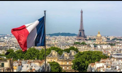 Fransadan səhv: Ermənistana Azərbaycan bayrağı - FOTO