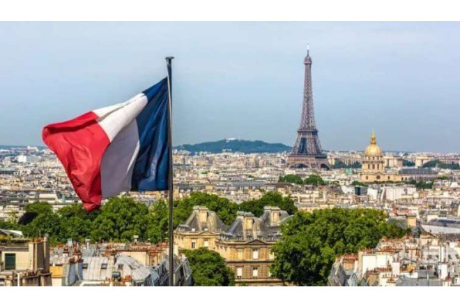 Fransadan səhv: Ermənistana Azərbaycan bayrağı - FOTO