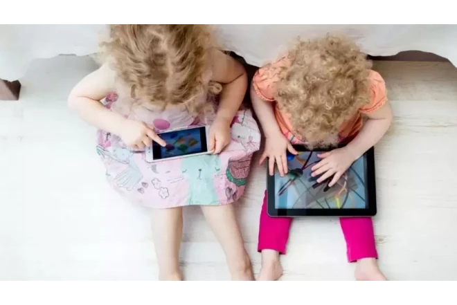 Mütəxəssis xəbərdarlıq etdi: Telefon uşaqlarda ciddi inkişaf problemləri yaradır