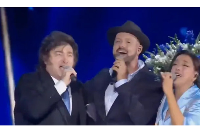 Argentina prezidenti səhnədə Benjamin Netanyahu üçün mahnı ifa etdi - VİDEO