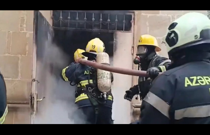 İnternat məktəbinin yataqxanası yandı - VİDEO + YENİLƏNİB