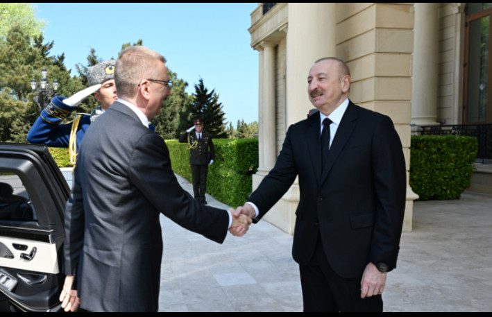 Prezident həmkarını qarşıladı - FOTOLAR