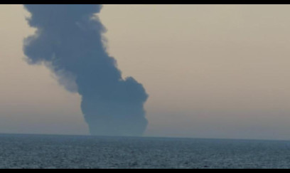 Oman körfəzində gərginlik: konteyner gəmisi atəşə tutuldu