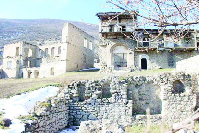 Ermənilər Qarabağda 2645 traixi, 1814 memarlıq abidəsini dağıdıb