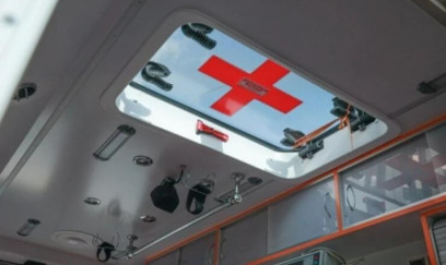 Təcili yardım maşını qəzaya düşdü 