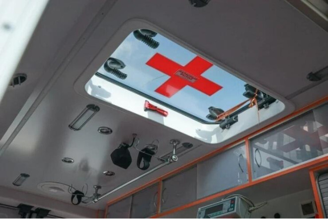 Təcili yardım maşını qəzaya düşdü 