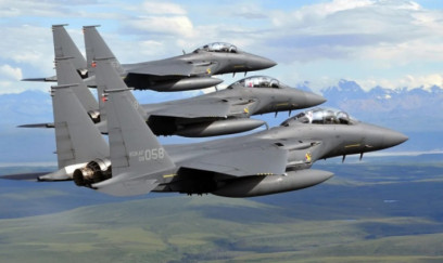 Pilotlar selfi çəkərkən təyyarələr toqquşub - Detallar