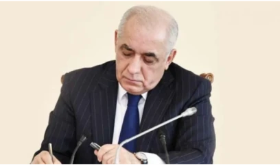 Baş nazir QƏRAR İMZALADI