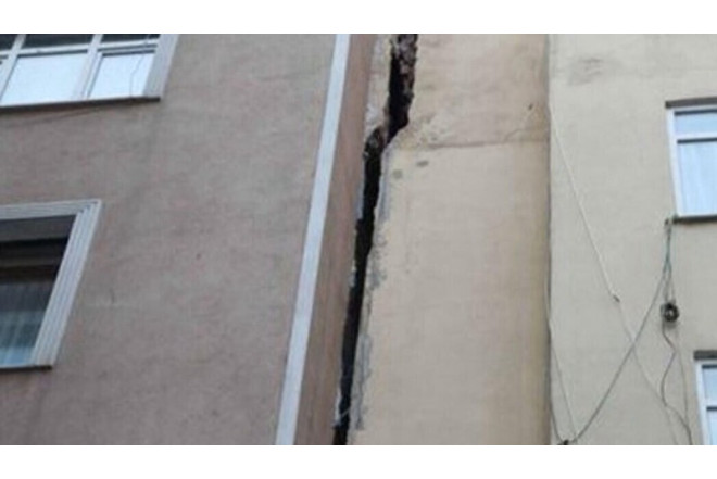 Sumqayıtda evlərdə çatlar yarandığı deyilir - Rəsmi CAVAB 