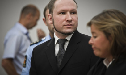 77 nəfəri qətlə yetirən terrorçu yenidən azadlığa çıxmaq istəyir