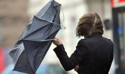 Güclü külək əsir 