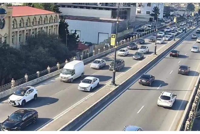 Bu yollarda tıxac var - SİYAHI