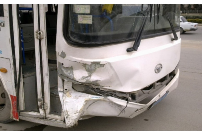 Bakıda avtobus piyadanı vurub öldürdü 