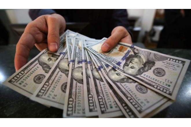 Pulunu dollarlarla saxlayanlara şad xəbər 