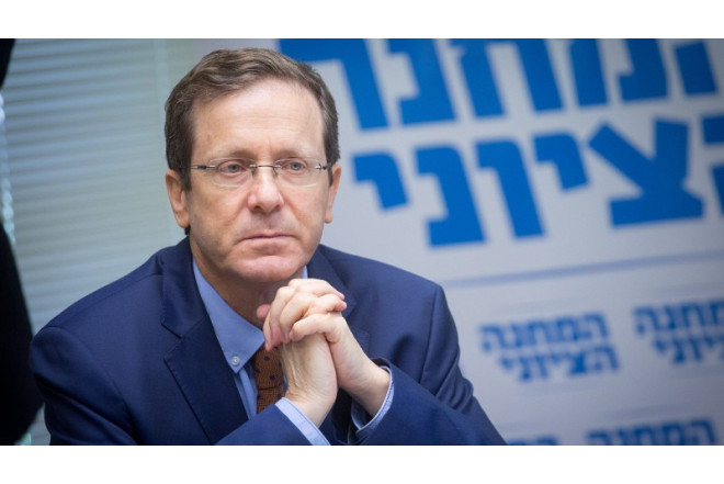 Hersoq Qazaxıstana getdi 