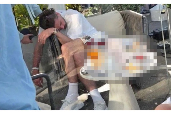 "Siti"nin ulduzu sərxoş halda restoranda yatdı - FOTO